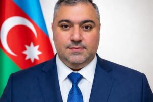 AZERBAYCAN’DA YENİ SİYASİ DALGA: “HALK PARLAMENTİ” TARTIŞMALARI BÜYÜYOR