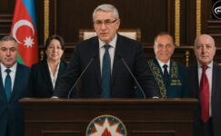 Azerbaycan Halk Parlamentosu’nda İkinci Oturum Gerçekleştirildi